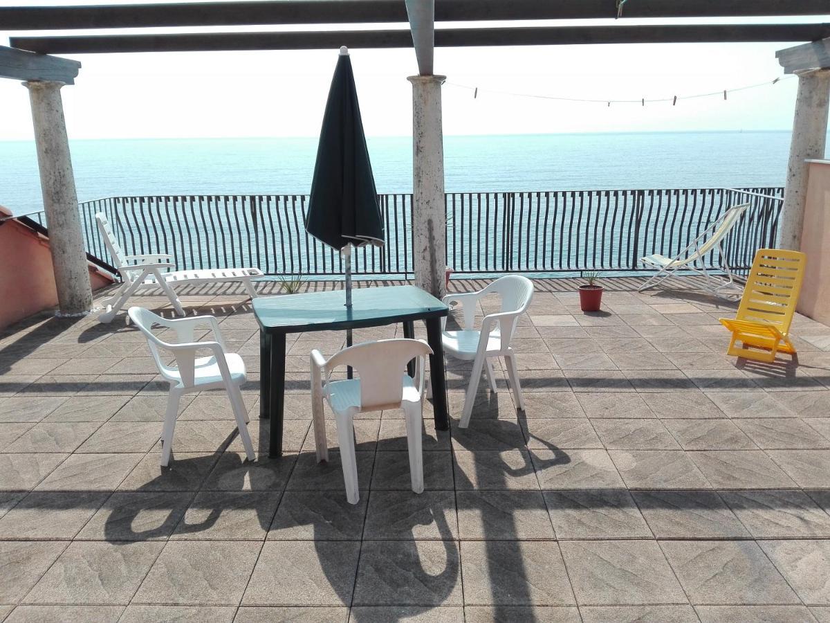 Un Tuffo In Mare Apartment Genoa Exterior photo
